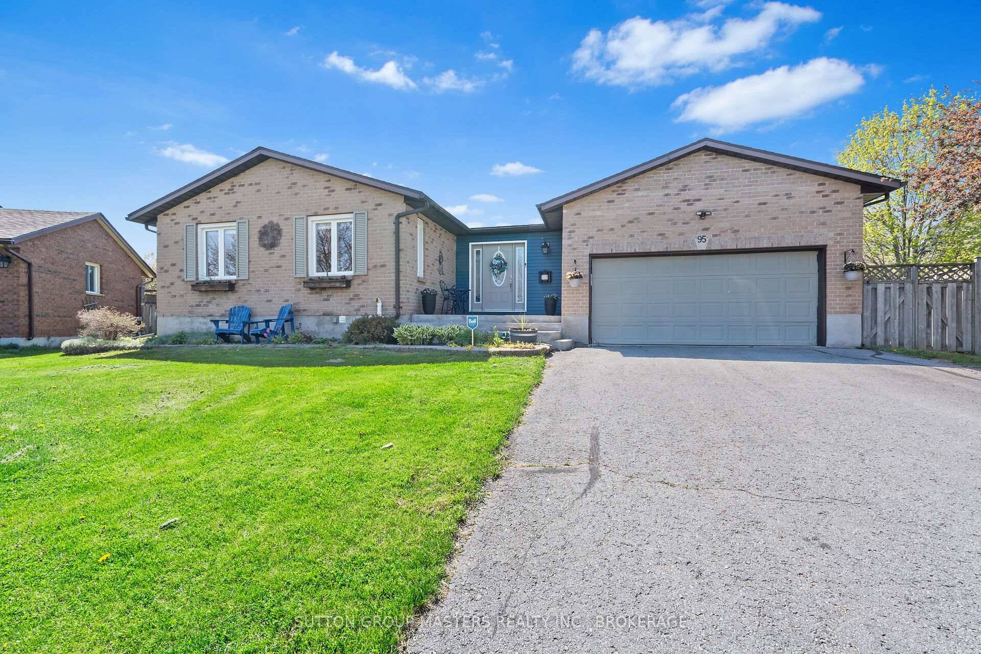 Situated on one the best streets in Amherstview is this beautiful and well maintain 2000 sq ft bungalow on a large pie shape lot complete with 16 x 32 heated ...