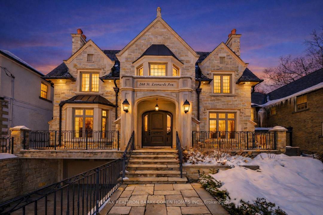 A rarely offered Lawrence Park residence of exceptional craftsmanship and architectural pedigree, available for the first time since 2012.