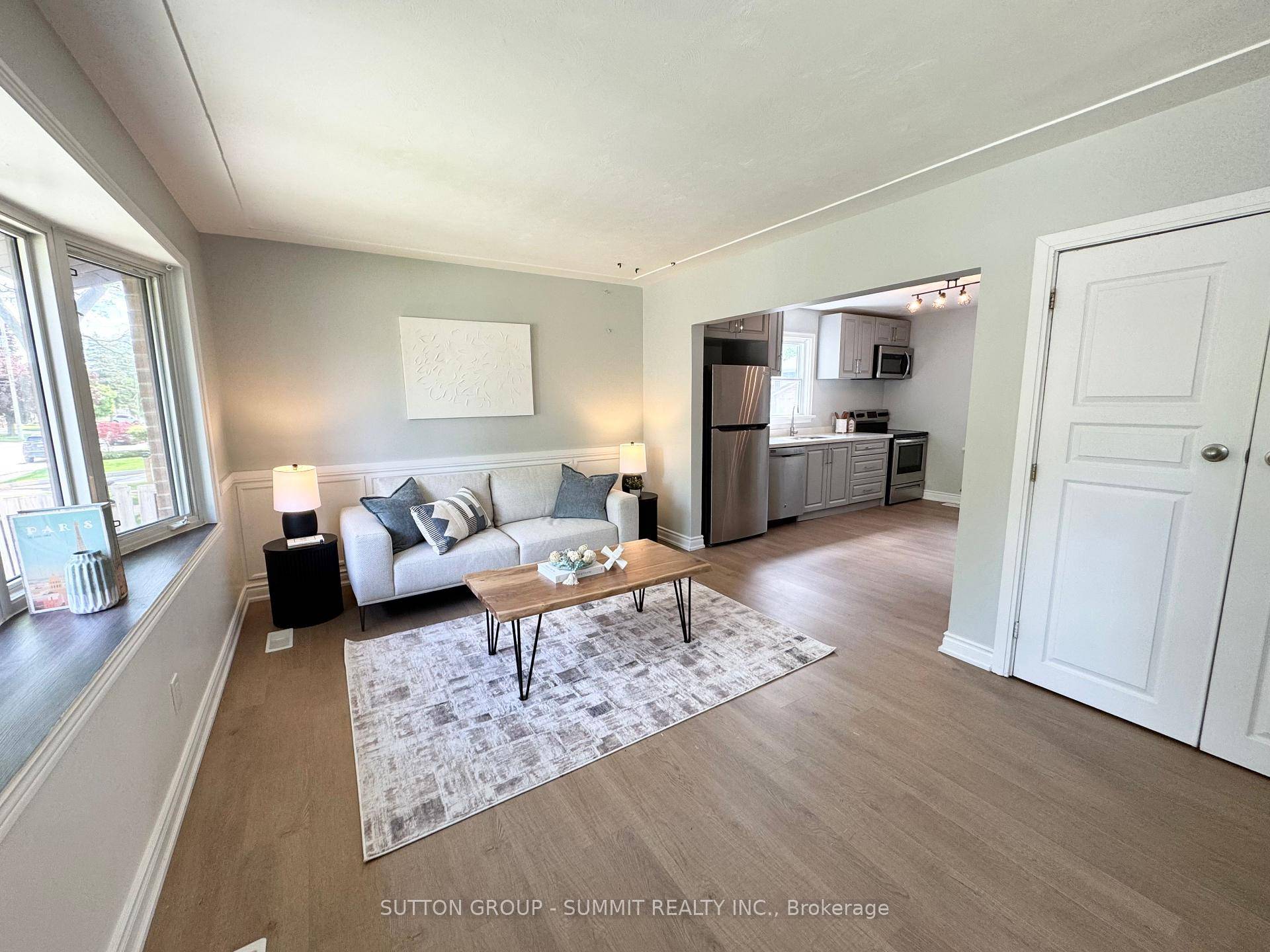 Legal Duplex Exceptional Investment Opportunity in Sought After Huntington.