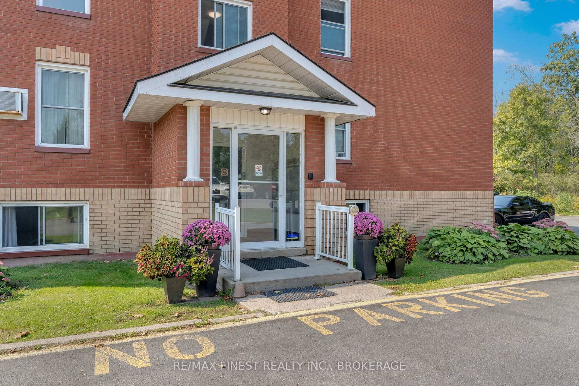 Welcome to Unit 403 at 540 Talbot Place, nestled in the heart of Gananoque !