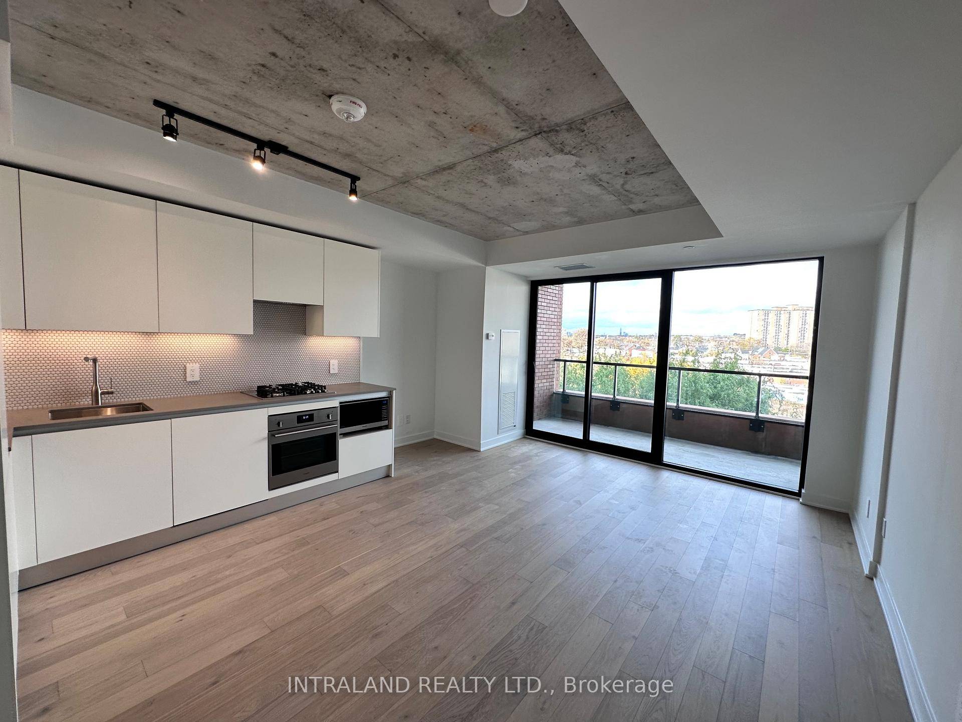 INTRODUCING THE JUNCTION HOUSE an oasis for individuals with discerning preferences.