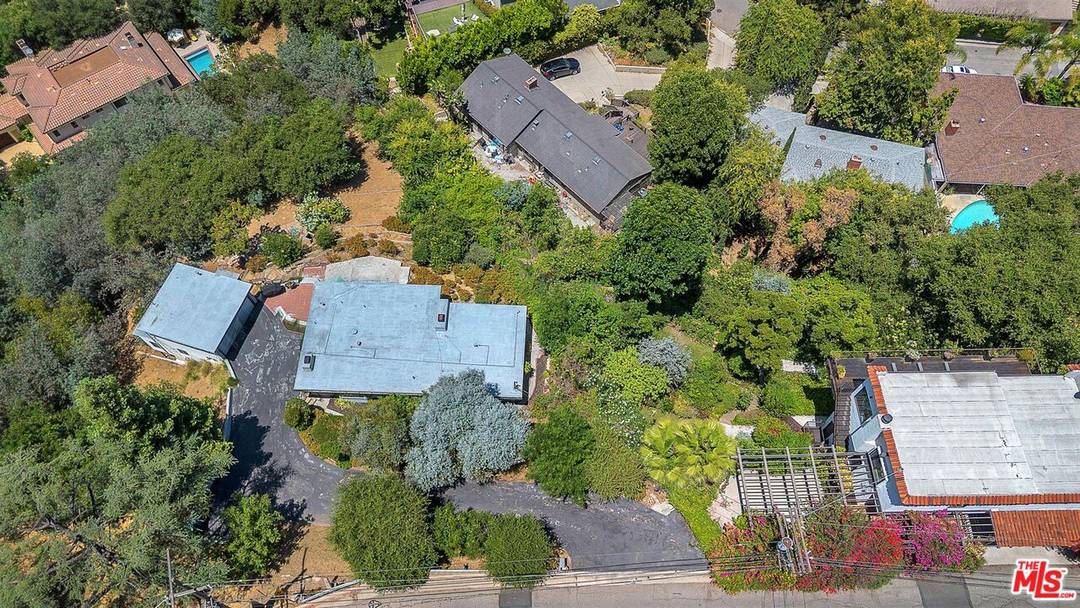 7191   Woodrow Wilson Dr 2BR Hollywood Hills East La