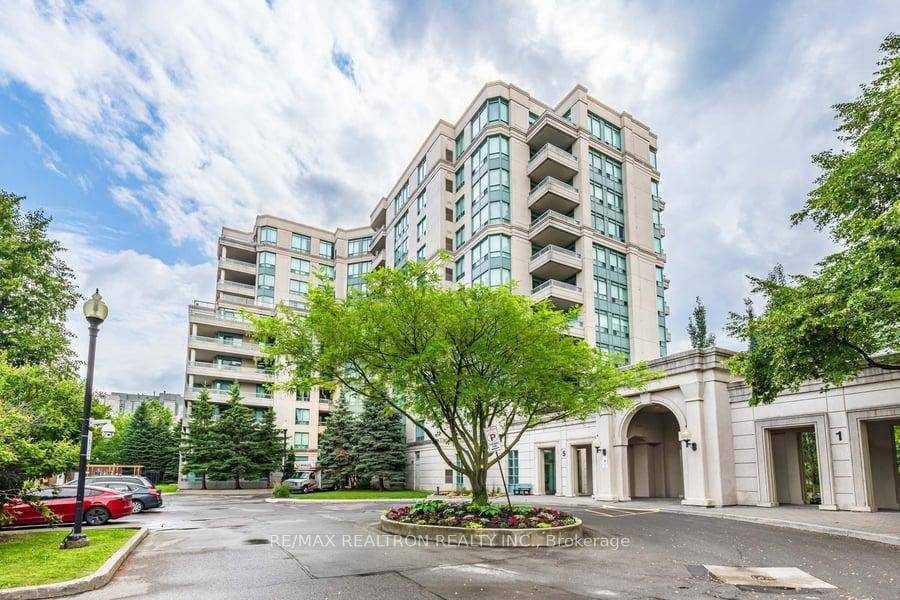 Great opportunity to lease a very spacious and bright one bedroom condo Convenient Bathurst and Steeles location Well maintained 670 sf Open concept floor plan Combined living and dining area ...