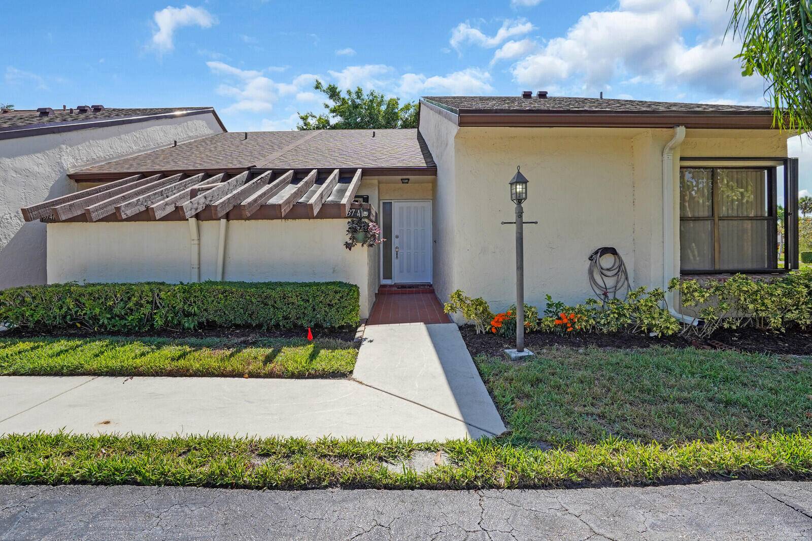 Welcome to Willow Bend, a charming 55 community nestled in Greenacres a suburb of Central Lake Worth known.