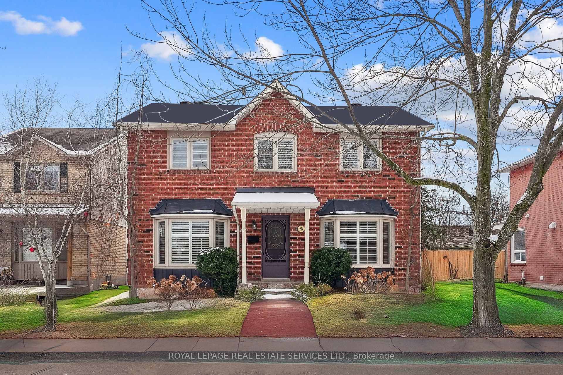 Welcome to 224 O'Donoghue Avenue, a beautiful home in the prestigious River Oaks community of Oakville.
