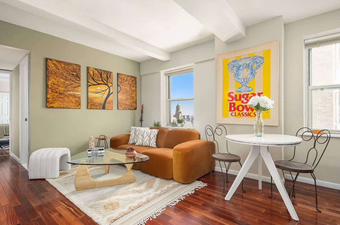 Welcome to your dream home in the heart of Brooklyn Heights where quintessential Brooklyn charm meets modern living.