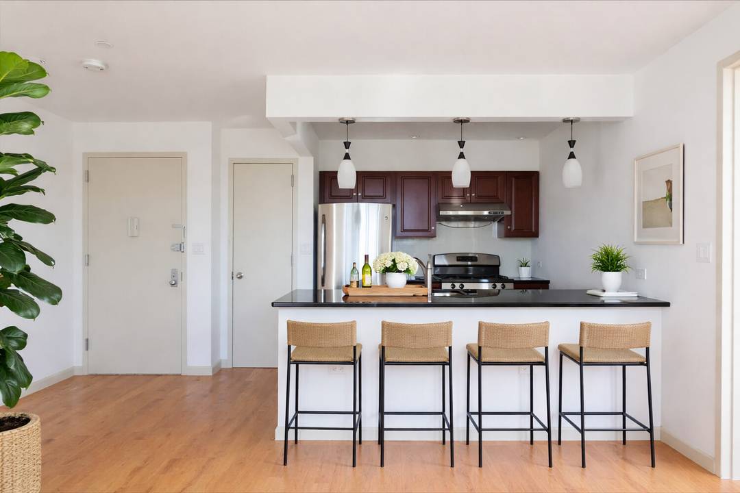 Spacious and thoughtfully designed, this bright one bedroom residence at Lexington Hill Condominium offers a seamless layout, modern finishes, and exceptional convenience in the heart of the Upper East Side.