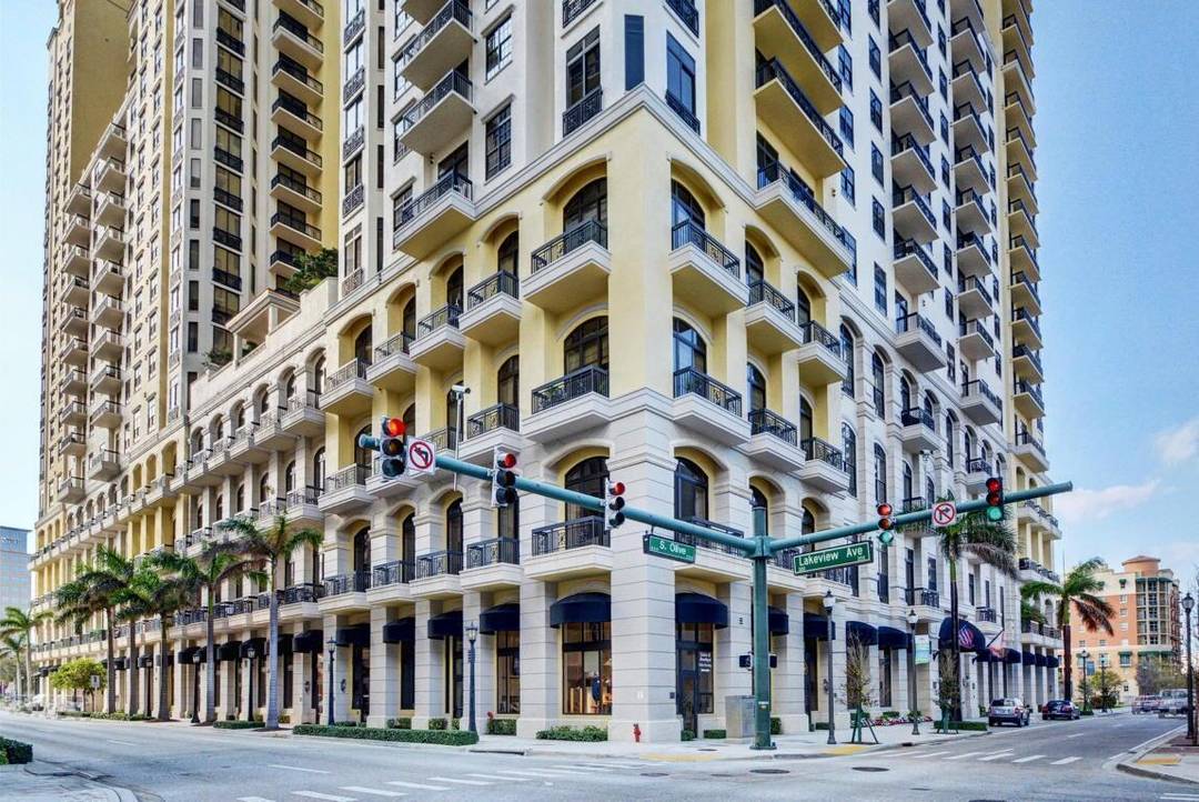 Welcome to Two City Plaza Your Luxurious Haven in the Heart of West Palm Beach Experience sophisticated urban living in this exquisite one bedroom, 1.