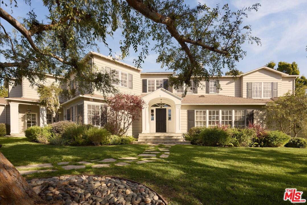 12523  S Helena St 6BR Brentwood La