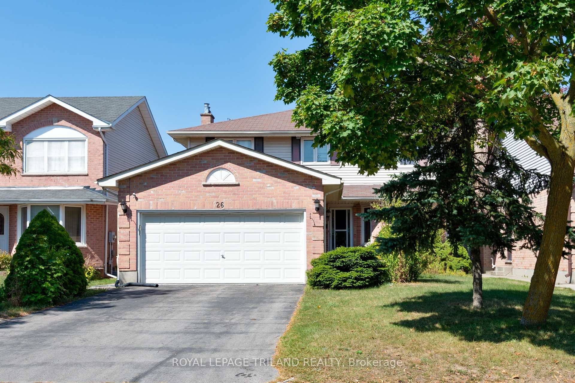 Discover this income generating two storey gem in the desirable Huron Heights community, a neighbourhood well regarded for its family friendly atmosphere, excellent schools, parks, shopping, dining, and all essential ...