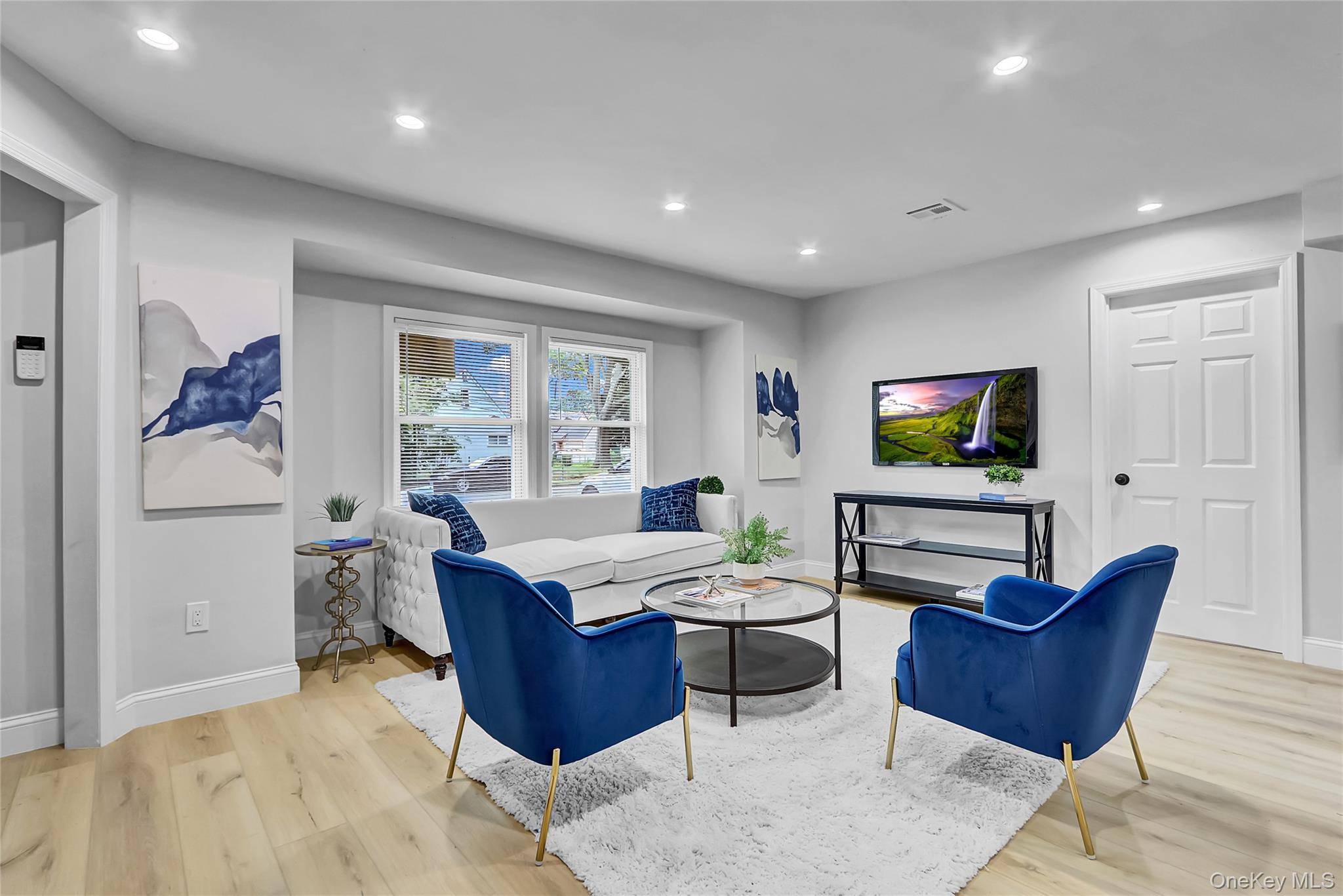 Do Not Miss Out On This Nicely Maintained House !