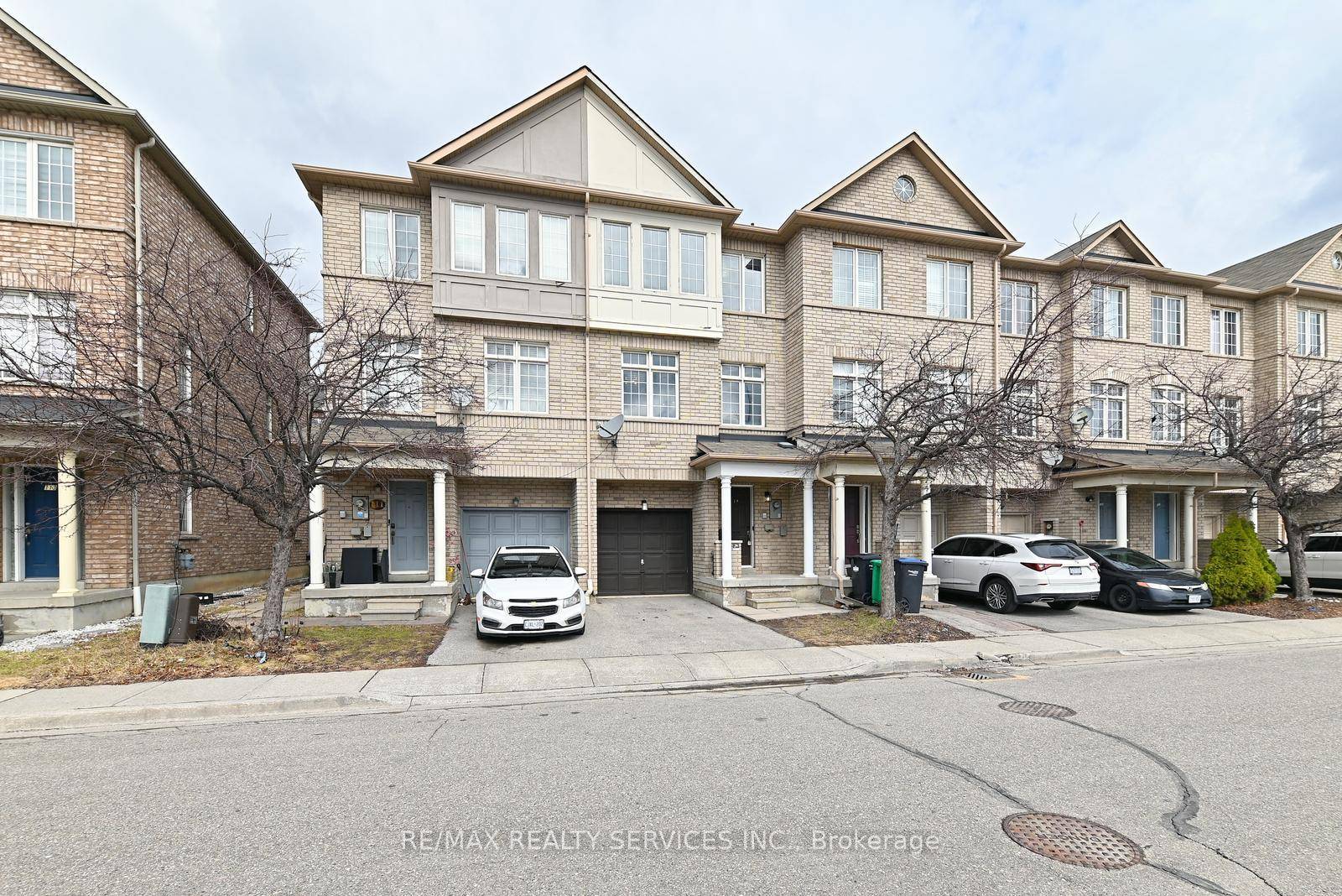 Prime location to Beautiful 3 Bedroom, 3 Storey townhouse, freshly painted, upgraded with high end light fixture.