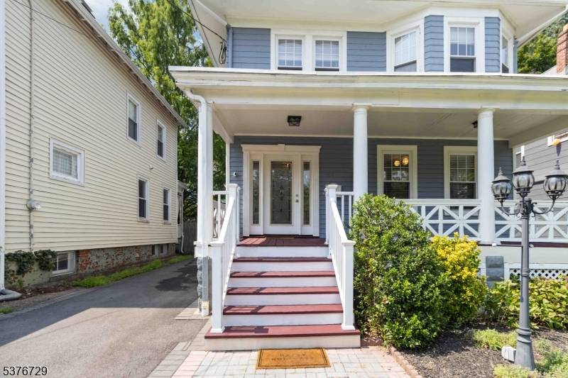 Welcome to this beautifully updated 5 bedroom, 4 bath home offering space, style, and comfort in a prime Bloomfield location.