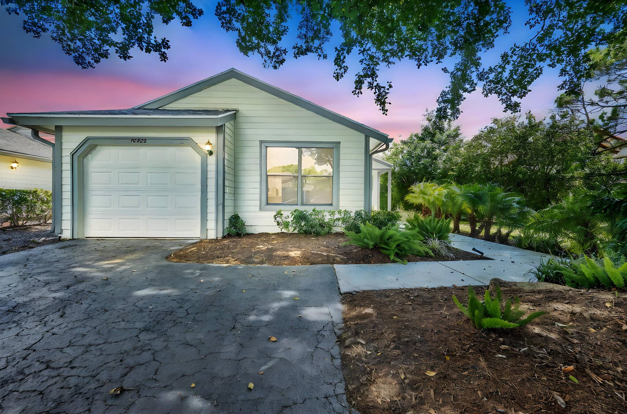 Single Family Home in coveted Bedford Mews neighborhood, minutes from the horse show.