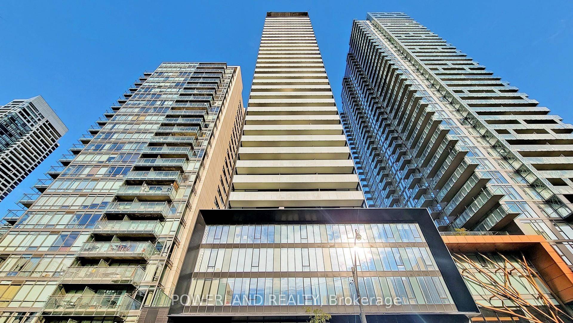 Location ! Great Maintained In This Amazing 2 Br and 2 baths Condo In The Heart Of Downtown Toronto For Lease.