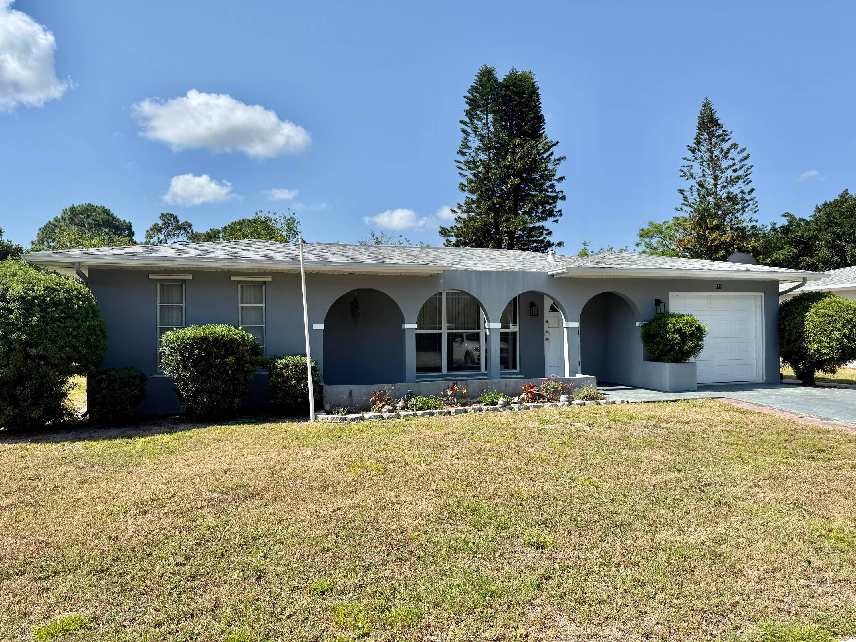 River Park, CBS 2 bedroom 2 bath home with a 2023 NEW ROOF and A C.