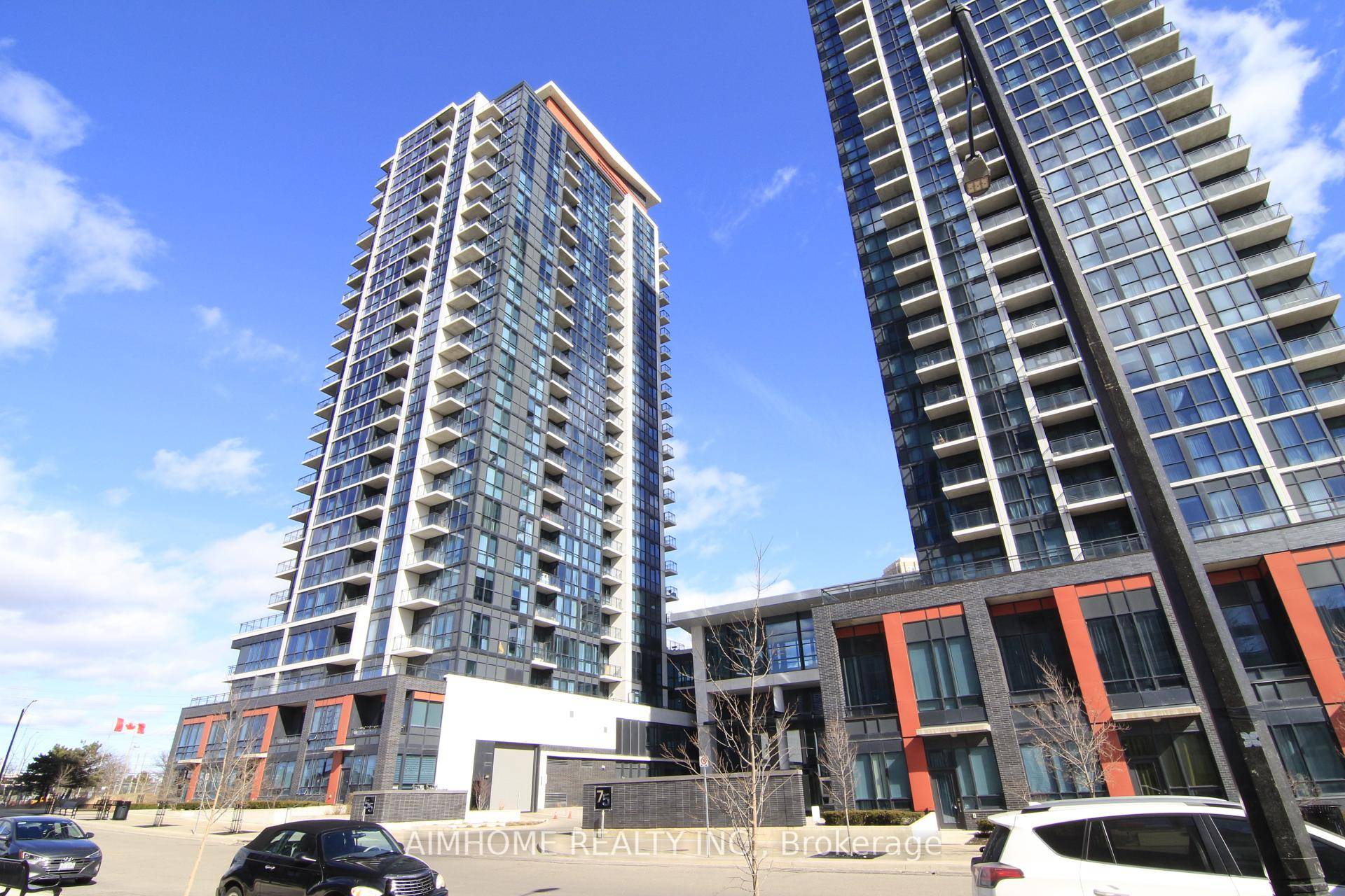 Bright and Spacious 2 Bdrms 2 Full Baths Luxury Corner Suite In Crystal Building ForLease, High Ceiling, Functional Layout, Unobstructed West View Of City and Creek, Morden NeutralPaint Color, Walking ...