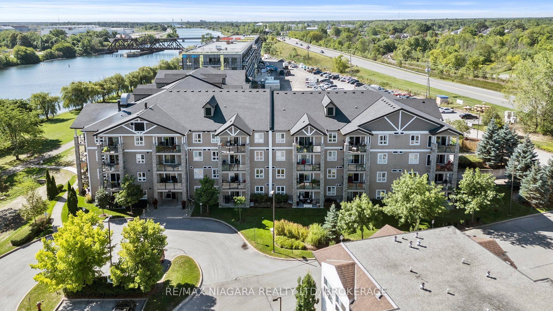 Seaway Pointe Condo in Welland on the Canal !