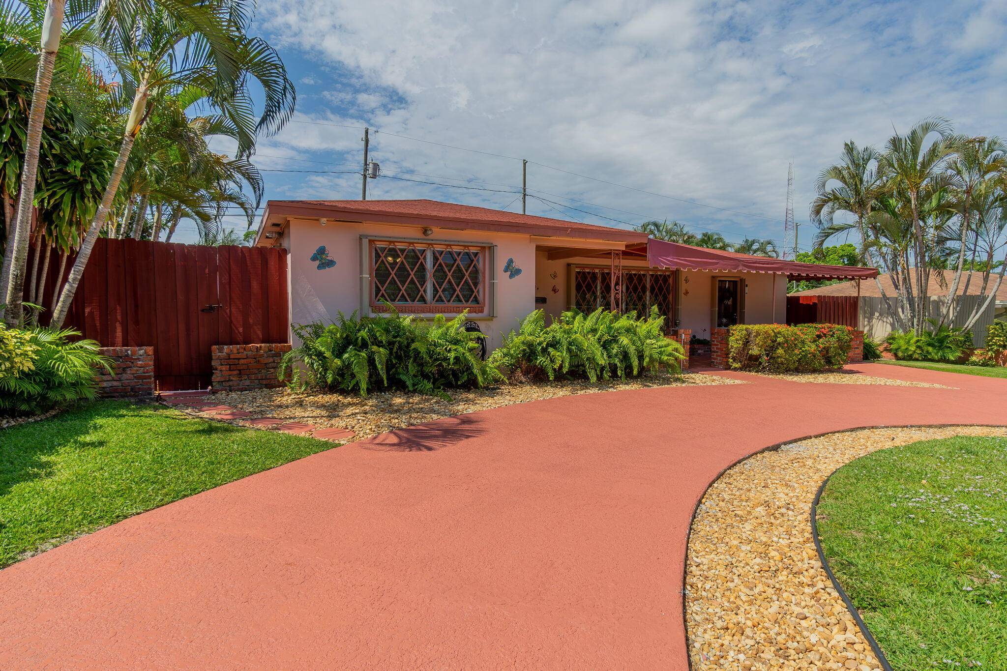 Coveted location, attached efficiency in 3BD 3BA home.
