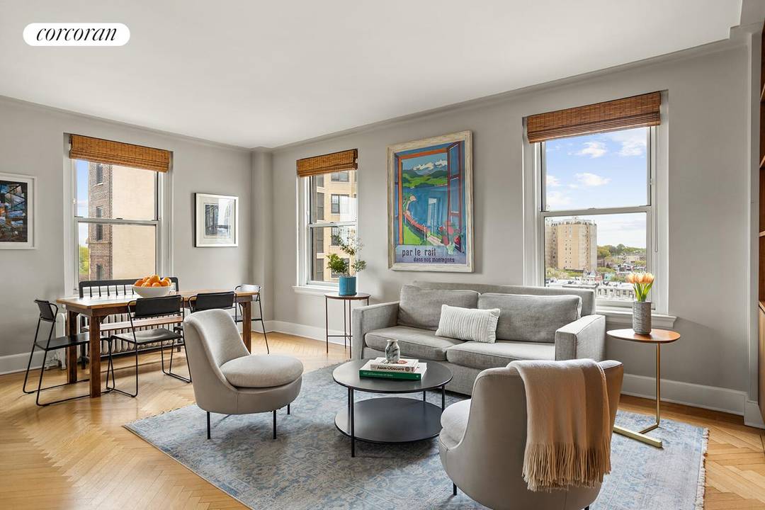 View From the Top ! Would you like to enjoy brilliant sunlight and sweeping panoramic views from each room in your home ?