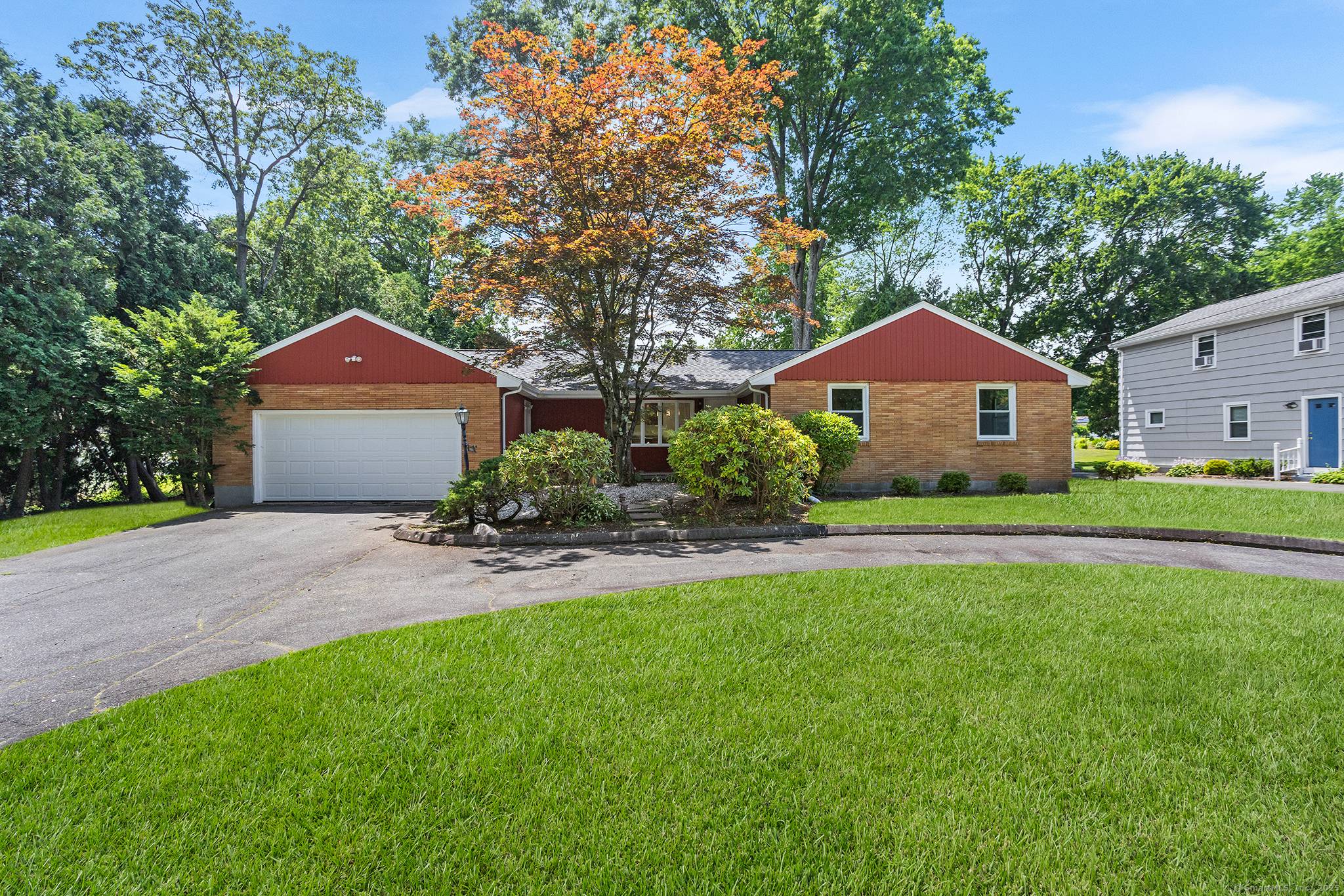 Welcome to 253 Simsbury Road a beautiful, move in ready 3 bedroom, 3 bath ranch offering the ease and comfort of one level living.