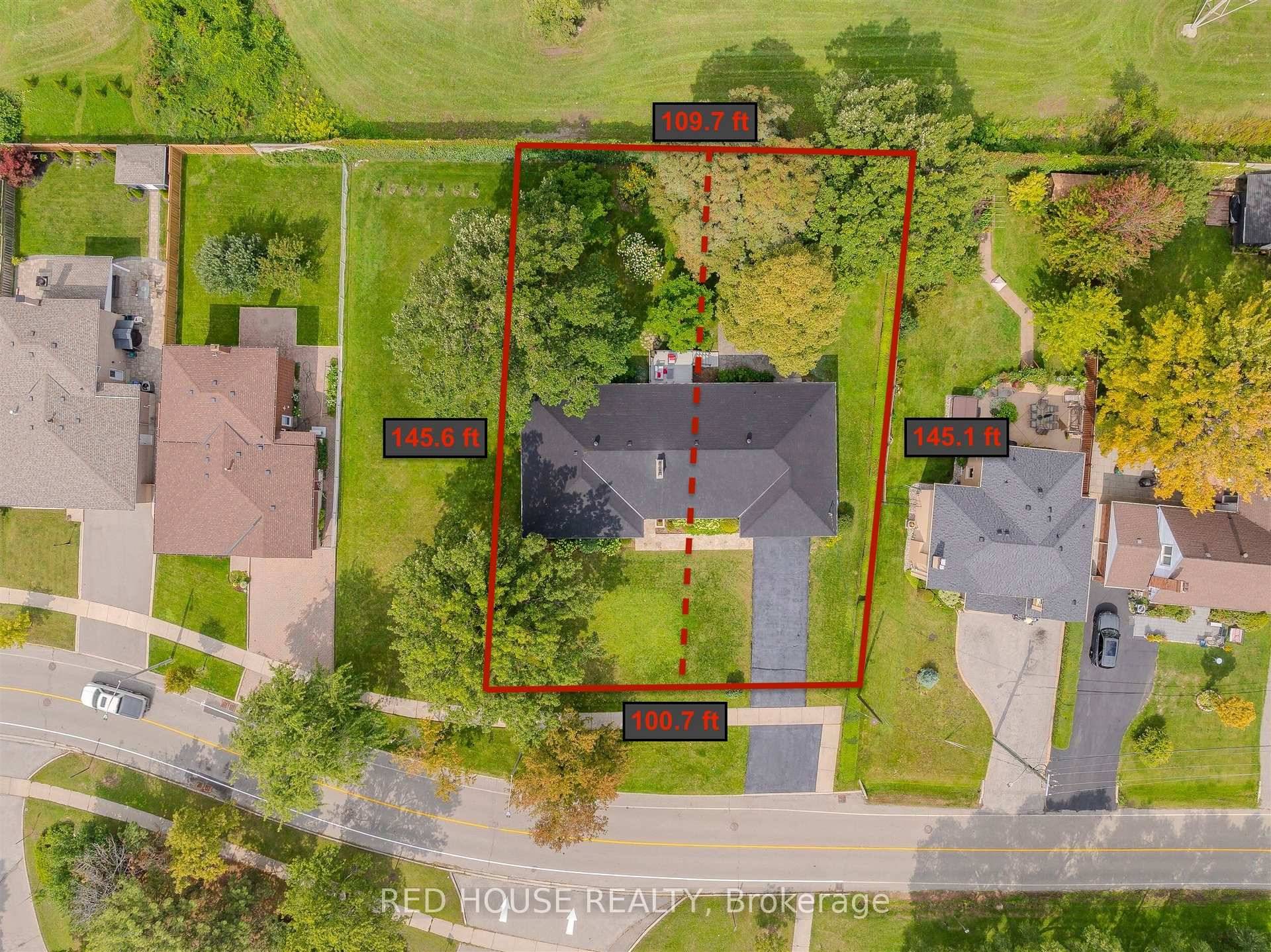 Lakeview Gem Move In Or Build Your Dream Freshly Renovated From Top To Bottom, This 4 1 Bed, 3 Bath Bungalow Offers Over 4, 000 Sq Ft Of Living Space ...