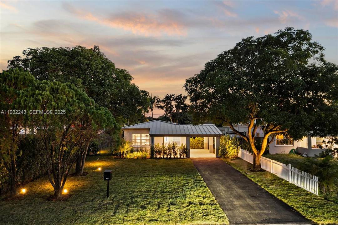 Completely RENOVATED TRUE 3 bed 2 ba home in centrally located N Miami Beach.