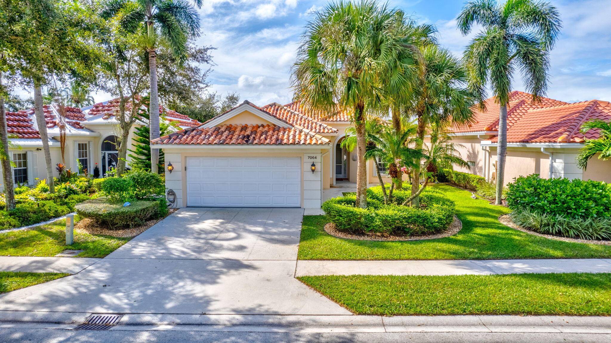 Discover comfort and convenience at 7064 Elkhorn Drive, a beautifully renovated 3 bed, 3 bath Oakmont model with a den in the sought after Riverwalk community.