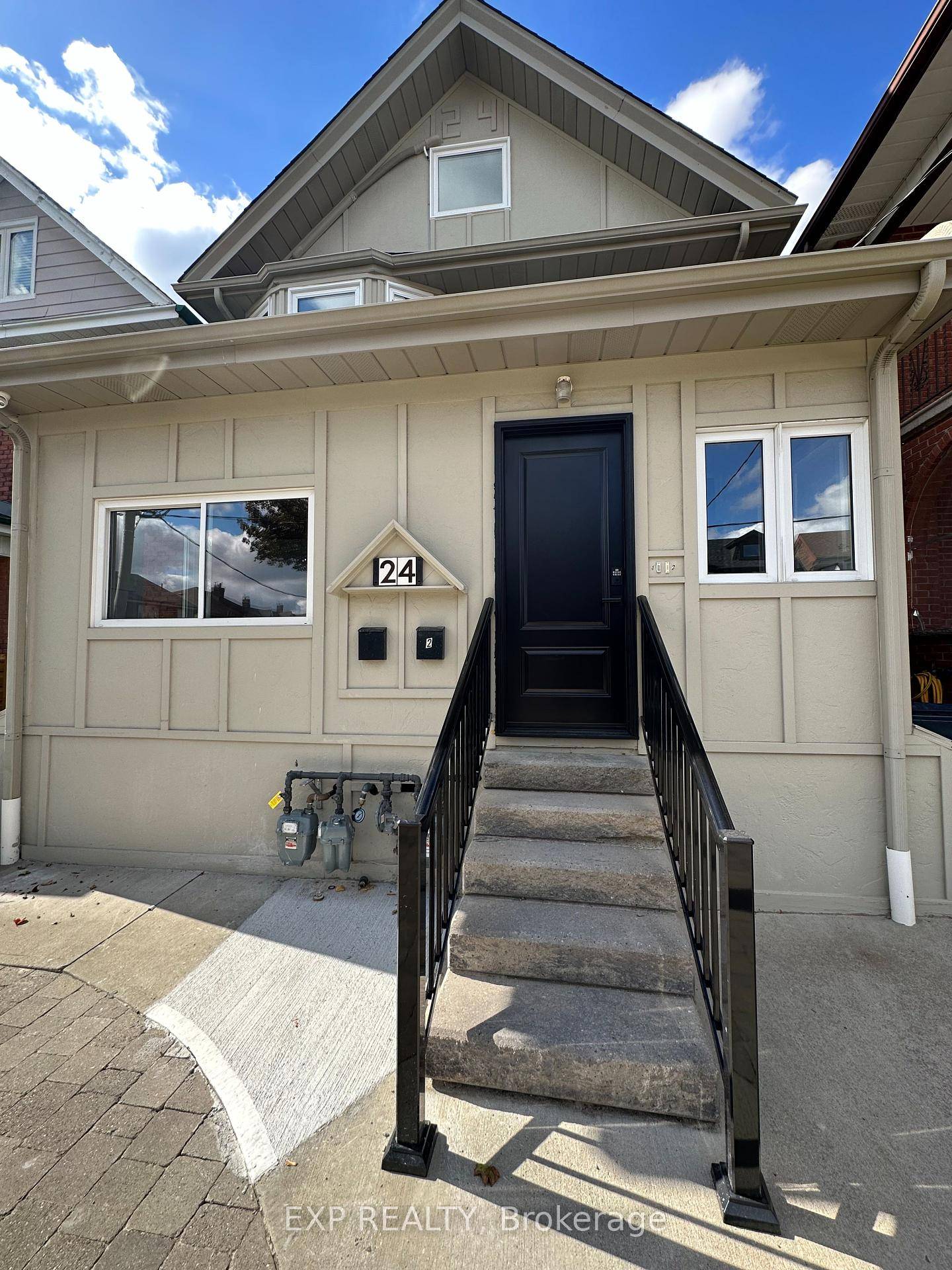 Right the Heart of the Vibrant and High Demand Corso Italia Neighbourhood !