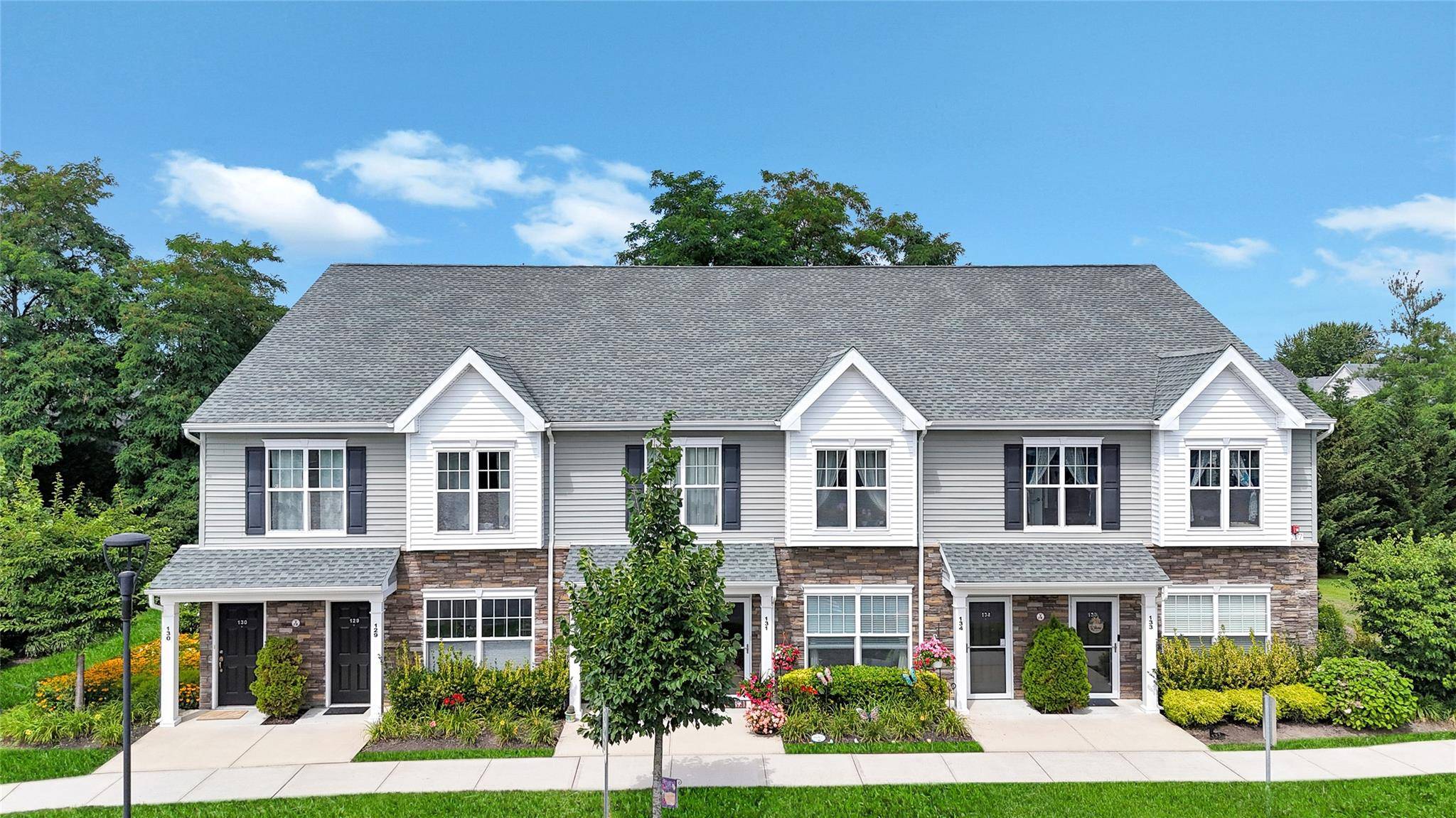 Come step inside this picturesque, two bedroom, two bath, condo located in the beautiful Foxgate of Islip.
