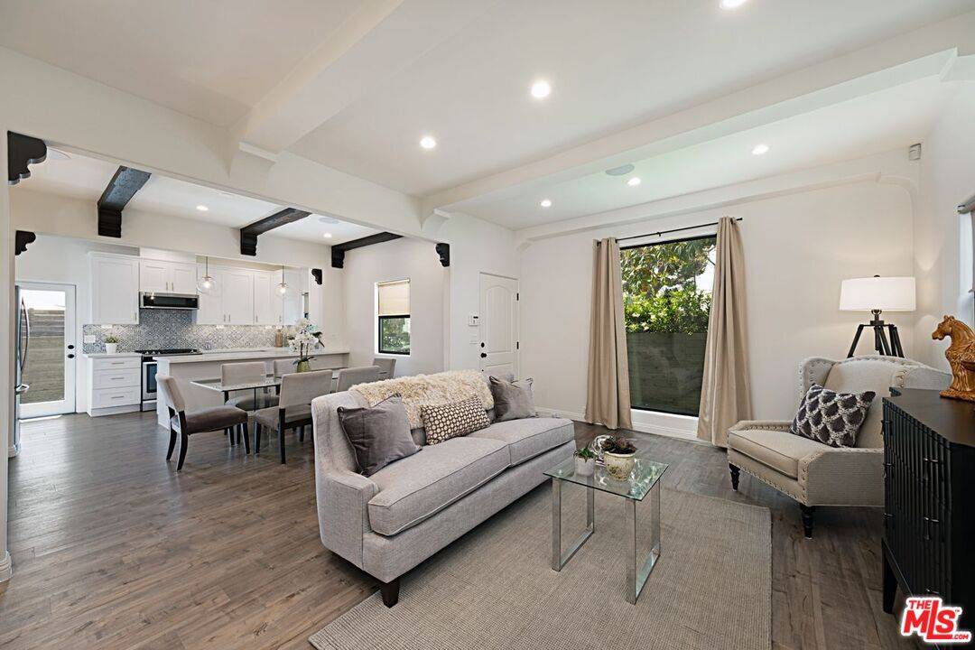 8961   Cadillac Ave 4BR La