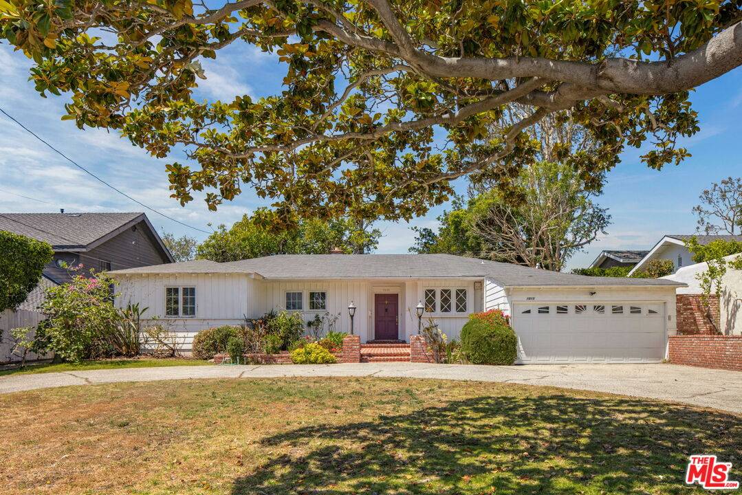 1015   San Vicente Blvd 3BR Santa Monica La