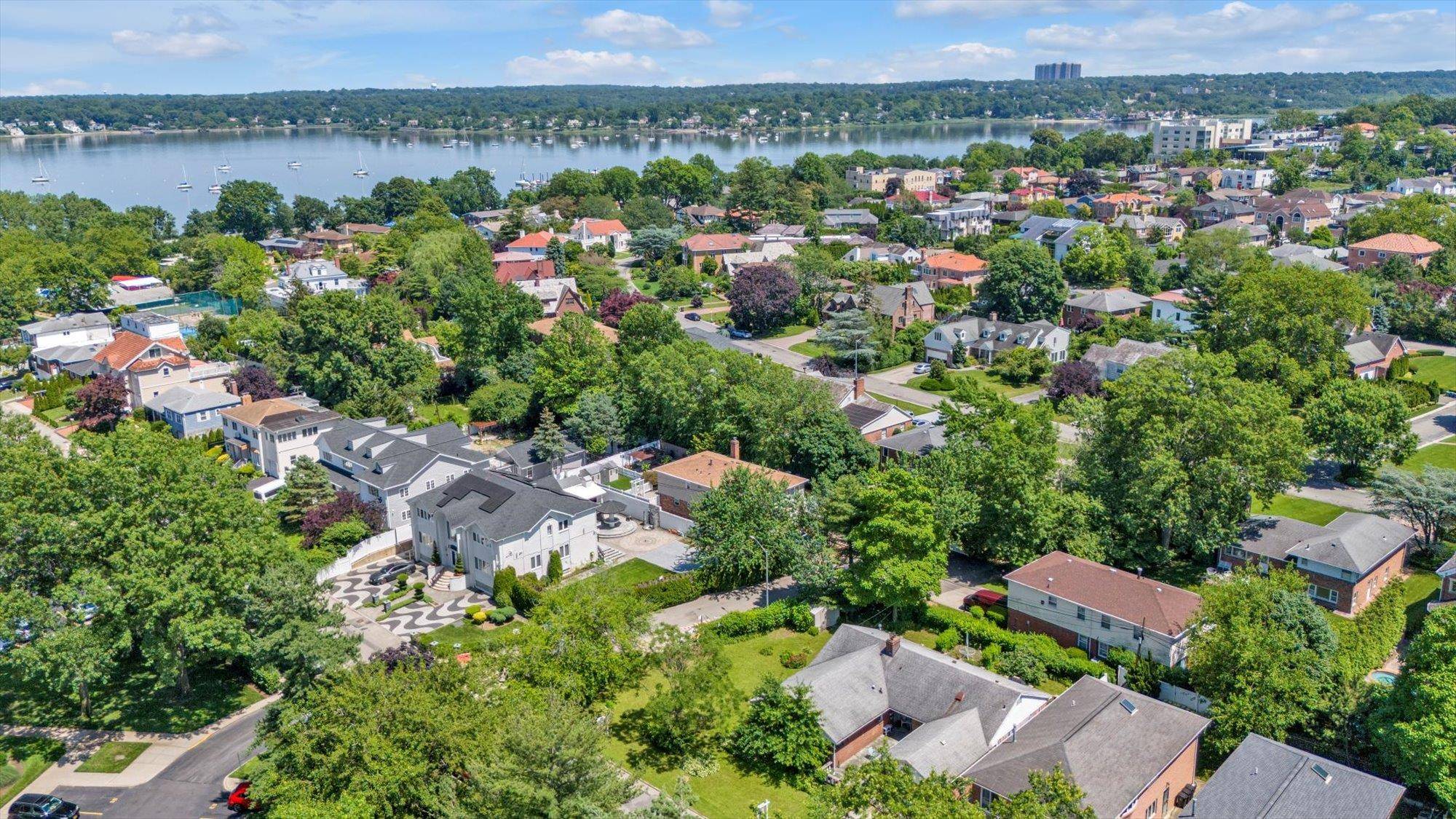 PRICE To SALE 1, 768, 000.