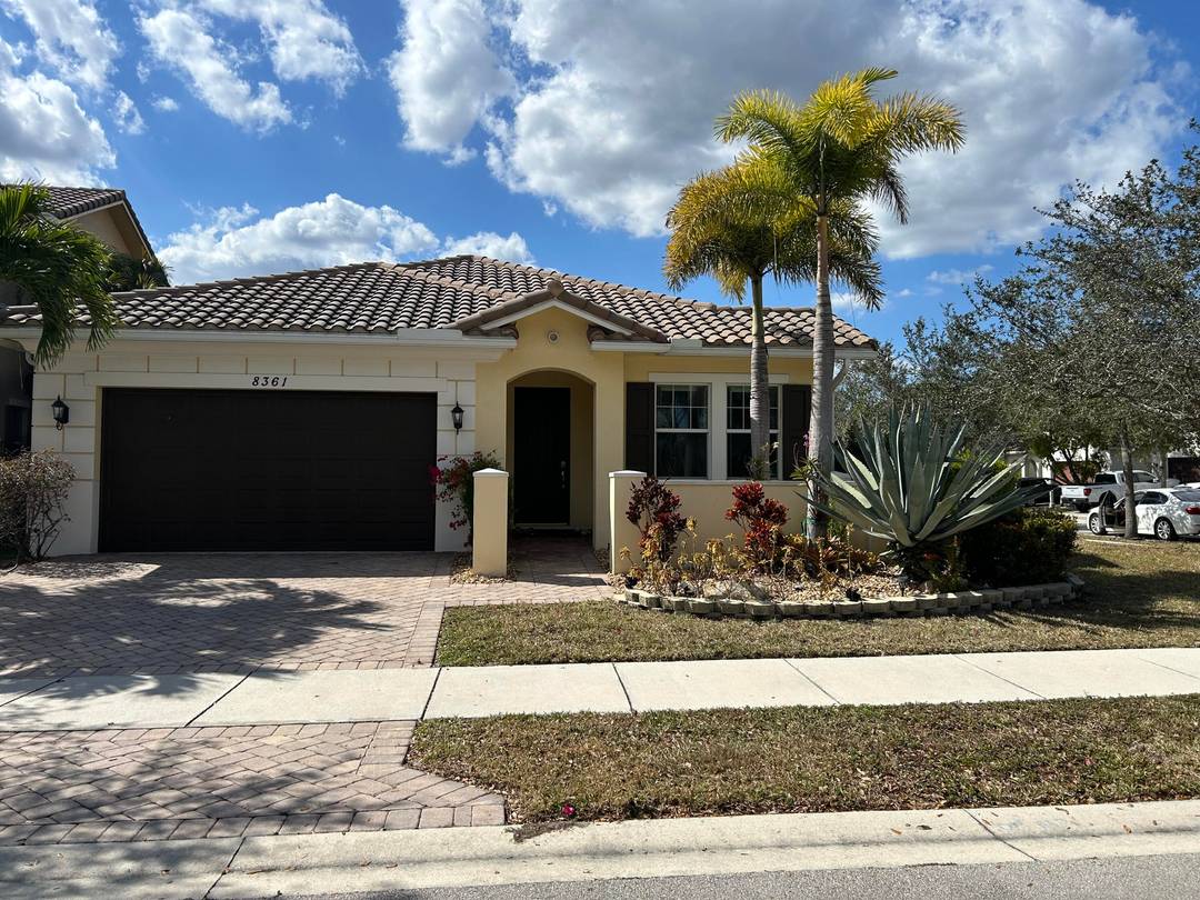 Exceptional family home located in the highly sought after Somerset section of Heron Bay.