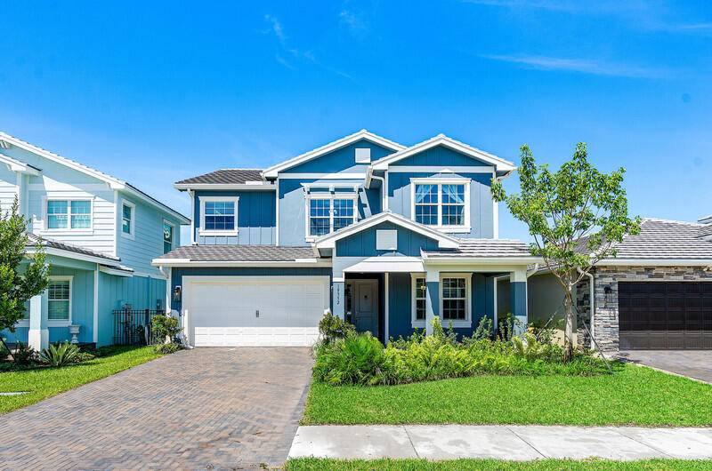 Discover the best resort style community in Loxahatchee, with the charm of modern farmhouse living.