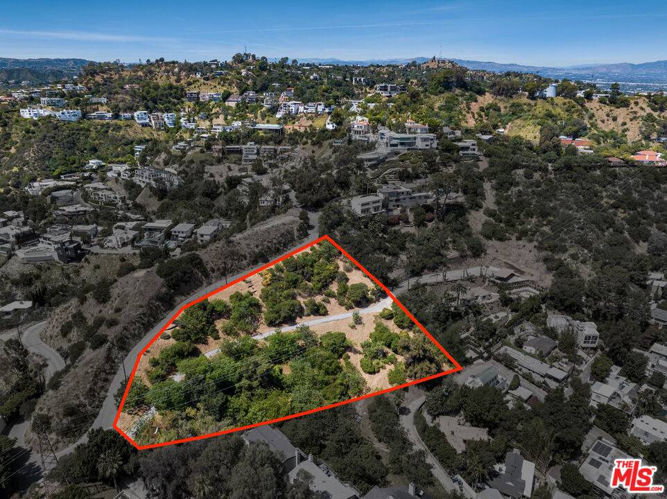 1858   Blue Heights Dr Sunset Strip La