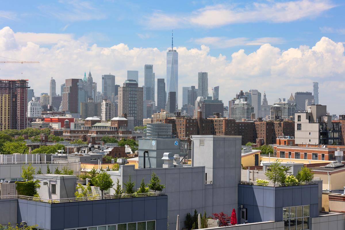 Breathtaking views greet you when you enter this spacious 2 bedroom home in the heart of the best neighborhood in Brooklyn.