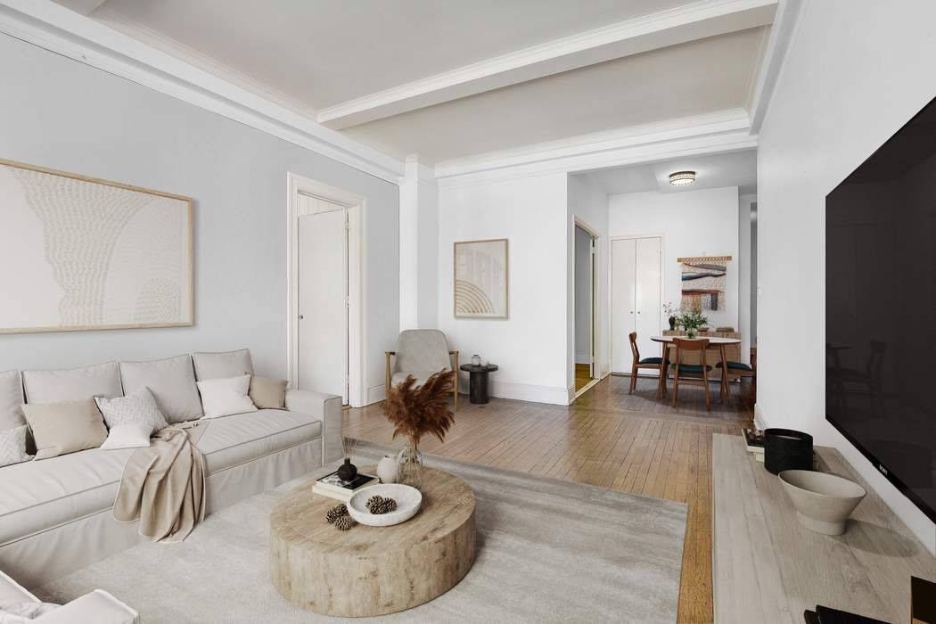 Bright amp ; Spacious 2 Bedroom with Generous Storage in Prime Upper East Side Location Welcome to this sun filled two bedroom, one bathroom home, offering both north and south ...