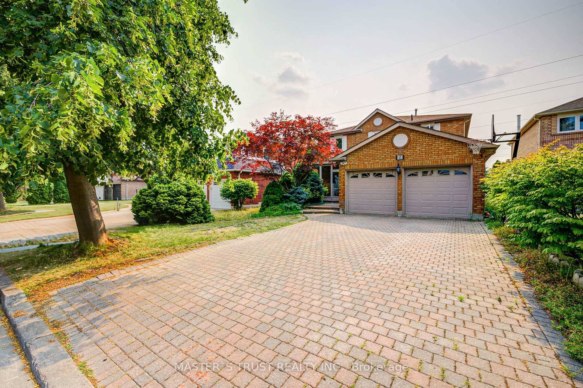 Main amp ; Second Floor for lease, Just Minutes To Top Schools In Unionville.