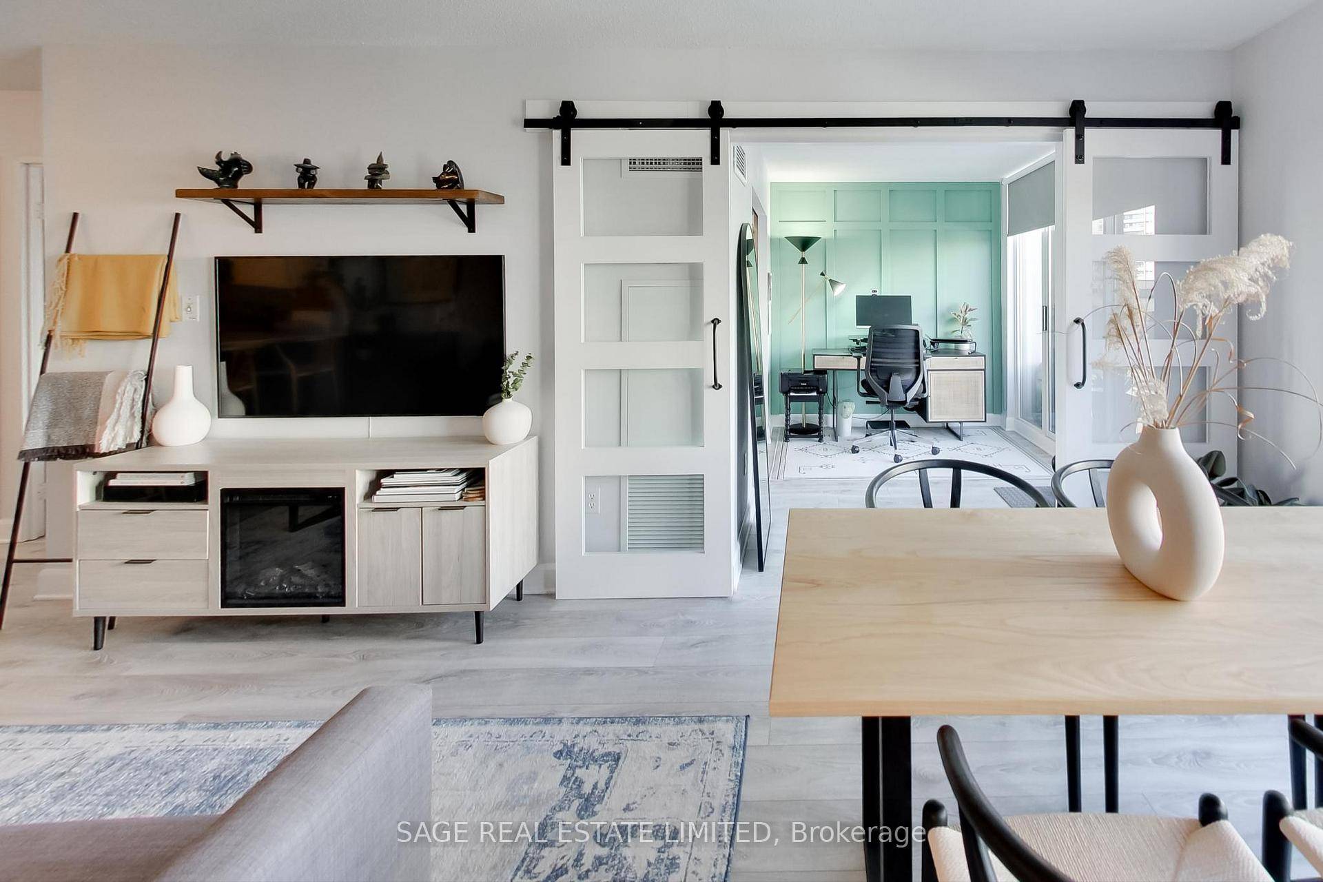 This beautifully renovated 1 1 bed, 1 bath condo in Davisville offers a rare opportunity to own a stylish and functional home in one of Toronto's most desirable locations.