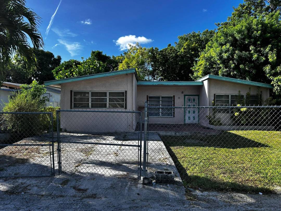 PINEWOOD GARDENS SUBDIVIS Single Family Home New-Providence