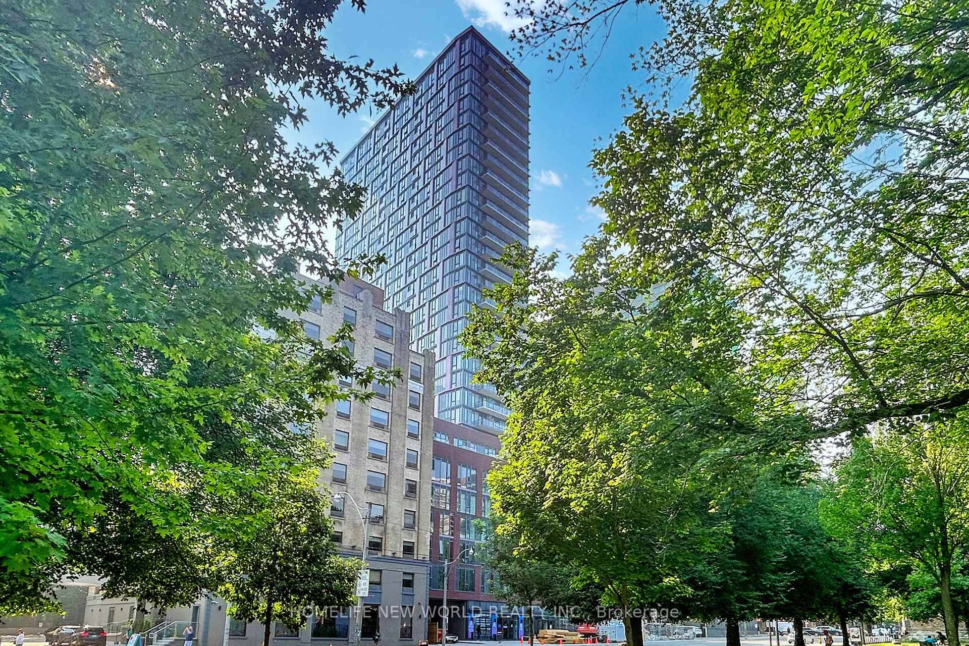 Welcome to JAC Condo, a stunning 1bedroom, west facing unit Enjoy unobstructed city views, CN tower from your spacious floor to ceiling windows.