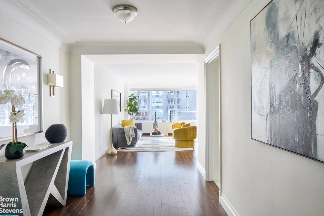 With an abundance of light throughout, this pristine South facing 2 bedroom 2 bathroom home is both comfortable as well as stylish.