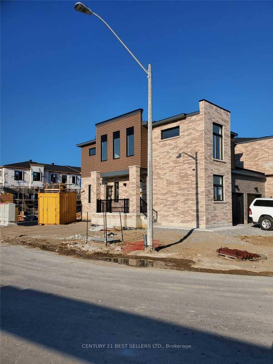 Gorgeous 2 Storey Corner Townhouse in a highly desirable area of Barrie.