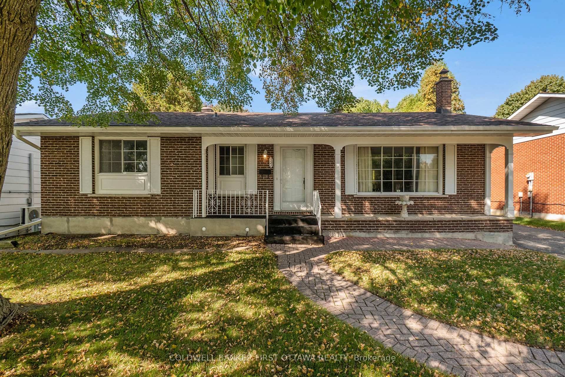 Presenting 521 Ridgewood Drive, steps to the Cornwall Community Hospital.
