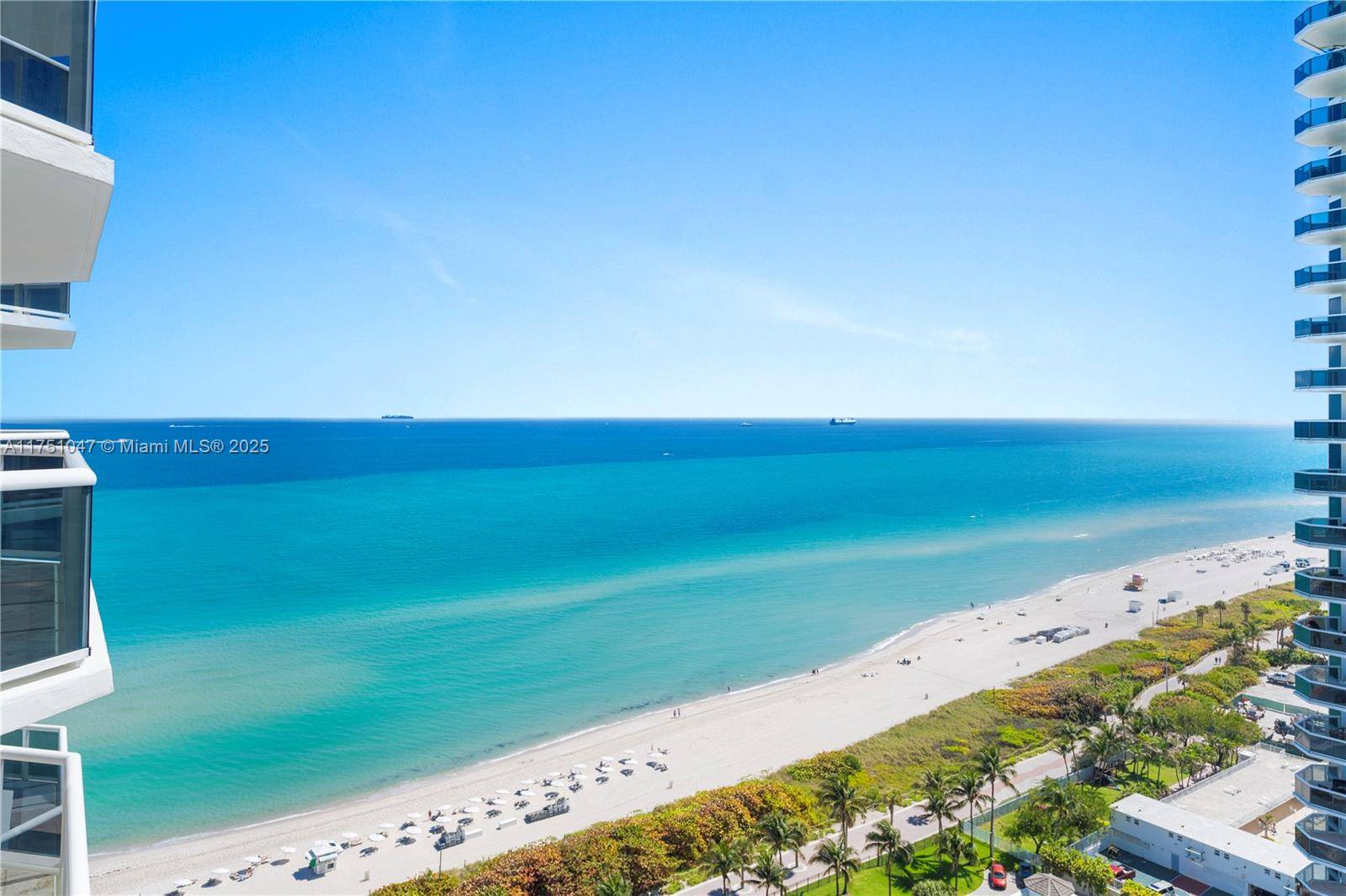 This fully furnished, remodeled 2BD 2BA den apartment boasts breathtaking ocean, city, and bay views.