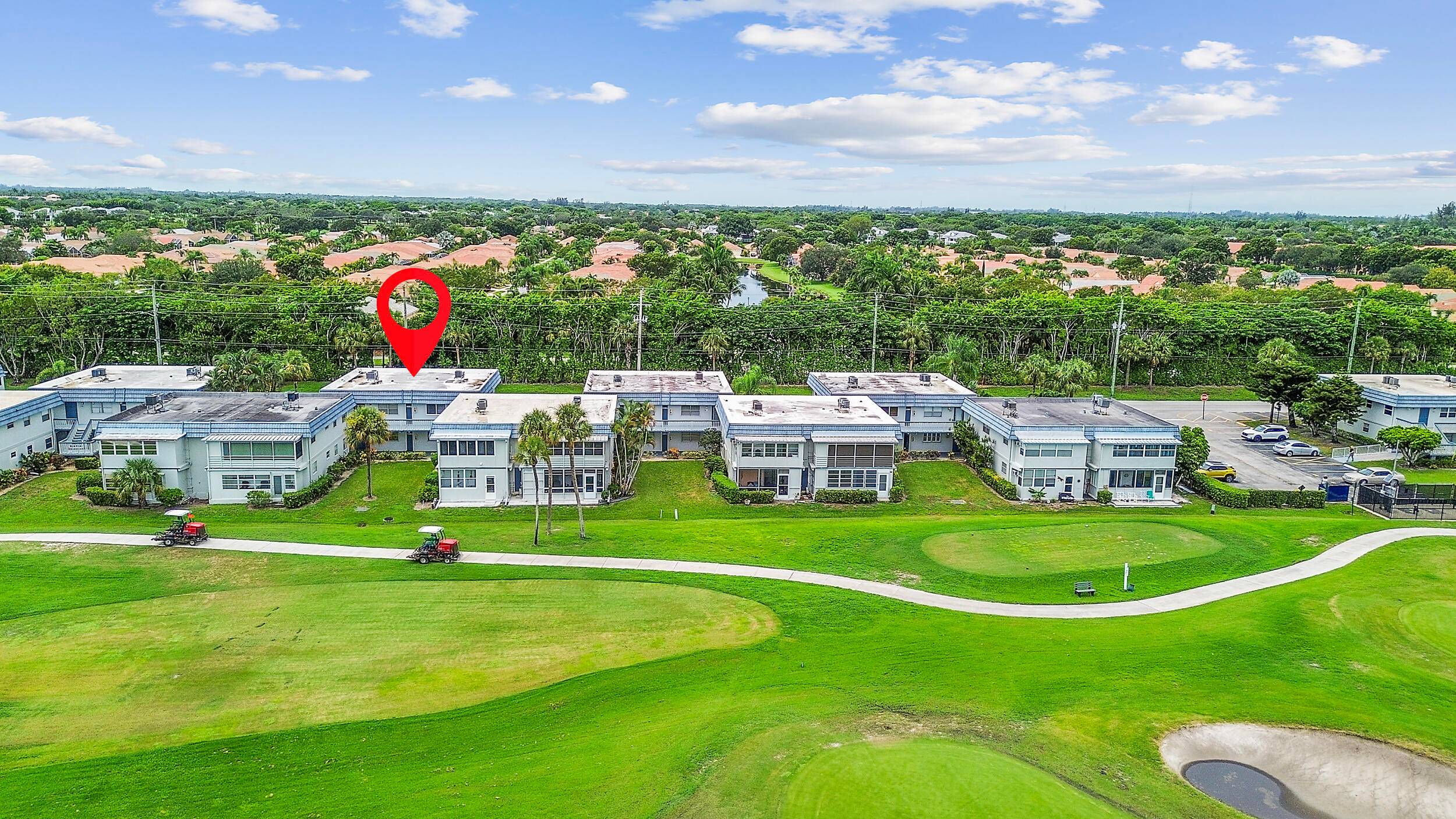 Charming 1 bedroom condo in the vibrant 55 Kings Point Community.