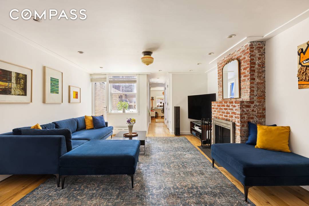 Stunning and serene single family home in the heart of Williamsburg.
