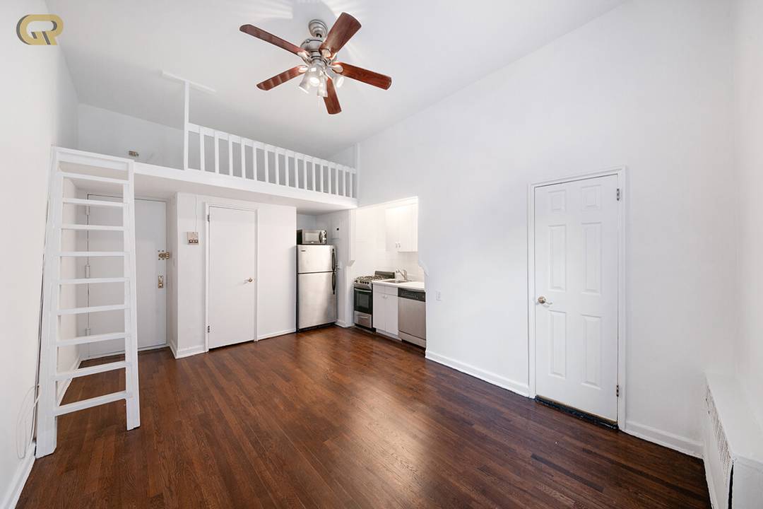 Unique opportunity to purchase a CONDO studio at the right price, with very low monthlies, in a great location.