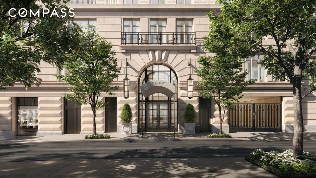 CLOSINGS HAVE COMMENCED. Residence 6F is a graceful and generously proportioned one bedroom, one and a half bath home which has a charming north exposure over townhouse gardens that runs ...